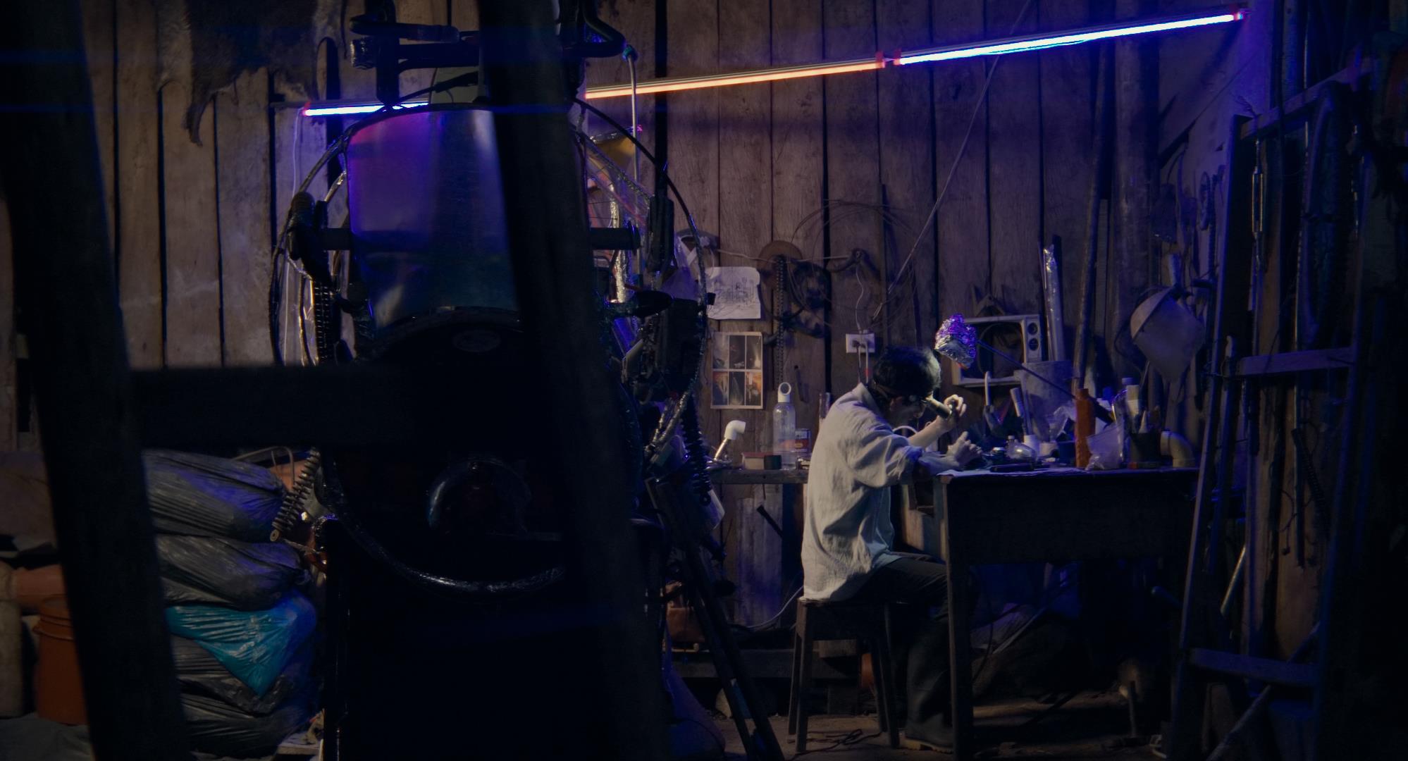 “El cine es esclavo del dinero y del argumento”: Augusto Sandino, director de ‘Entre la niebla’