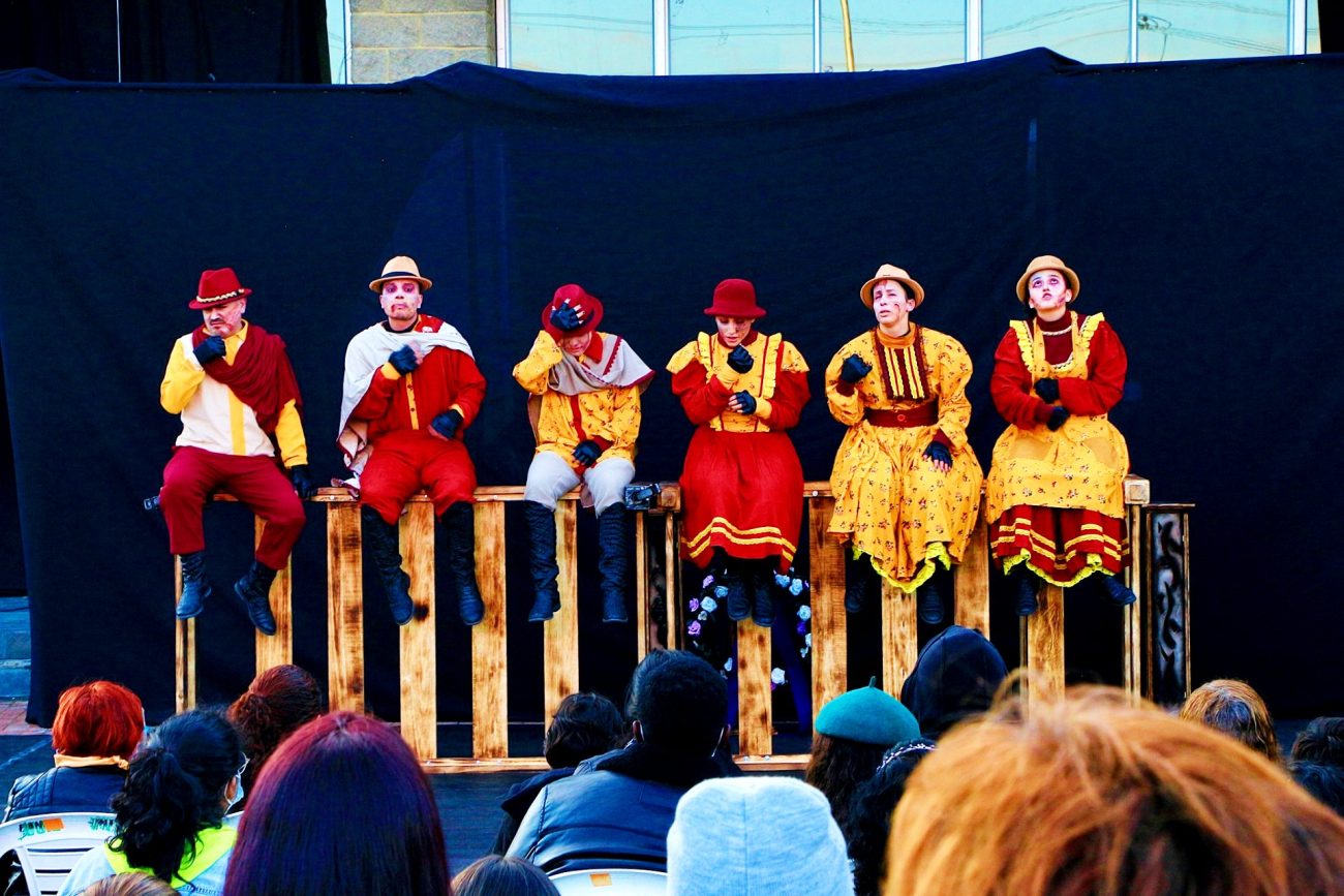Mosquera se viste de color con el VIII Festival Internacional de Teatro 2021 «Homenaje al Teatro Calle»