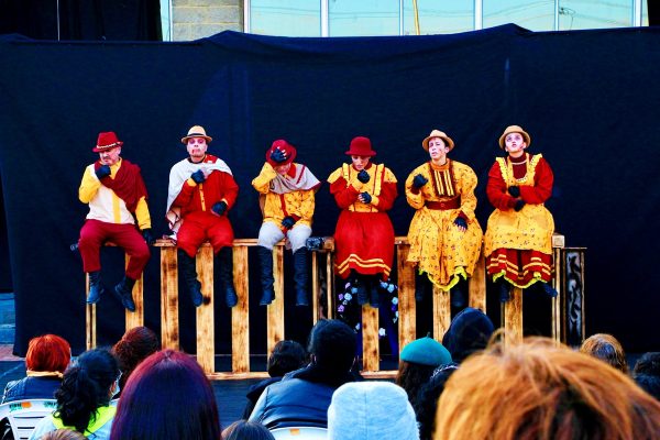 Mosquera se viste de color con el VIII Festival Internacional de Teatro 2021 «Homenaje al Teatro Calle»