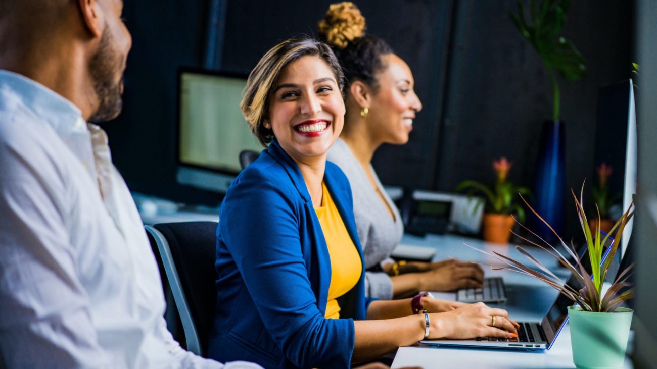 Diversidad y comunicación: claves para el éxito empresarial, 5 palabras en inglés para evitar en el trabajo.