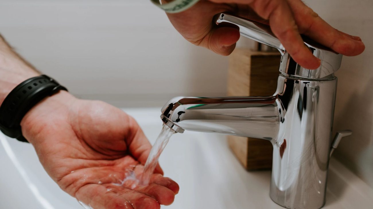 Consejos prácticos para reducir el consumo de agua en el hogar