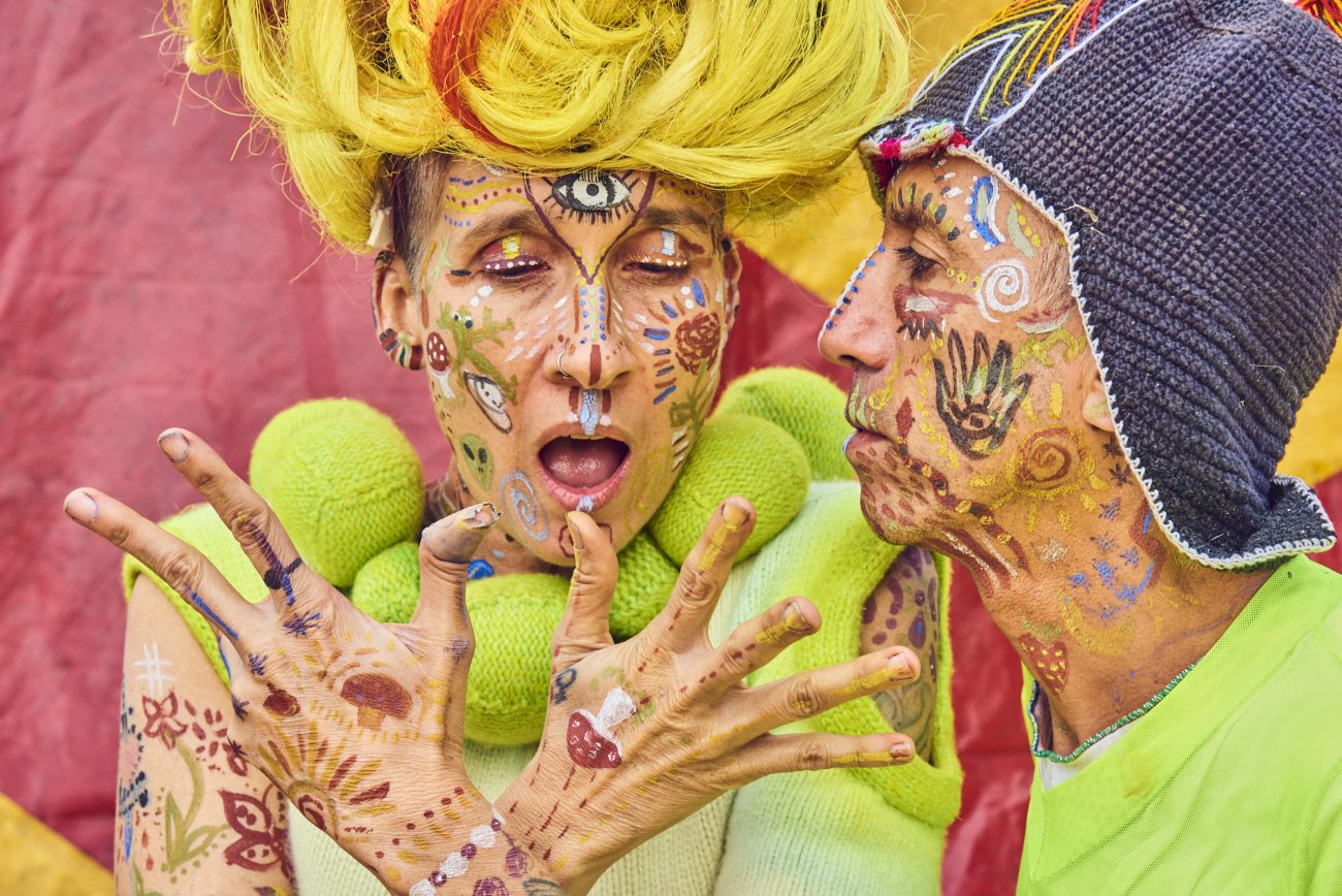 ‘Tu amor es’, el nuevo video de Aterciopelados dirigido por Ruven Afanador