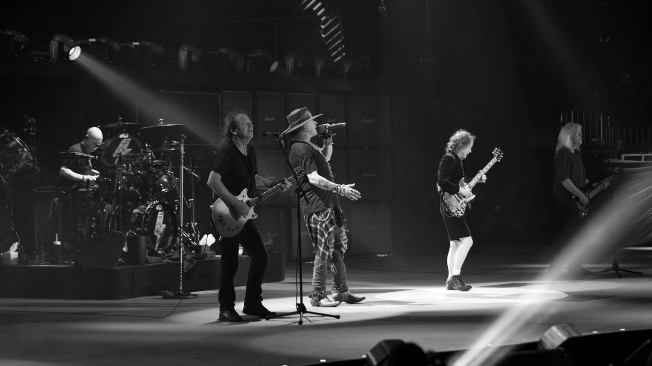 Angus Young + Axl Rose: ¿nuevo álbum de AC/DC?