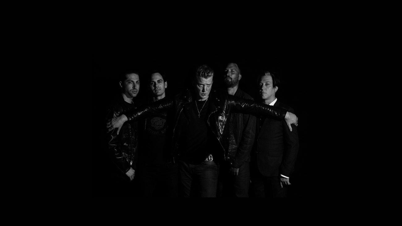 ¡Te llevamos a Queens Of The Stone Age y Los Makenzy!