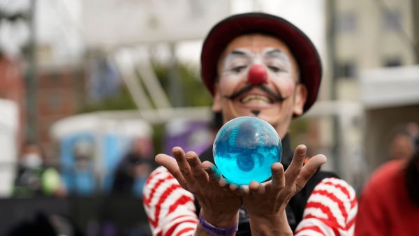 Bogotá celebra el Día Mundial del Circo con más de 60 actividades circenses.
