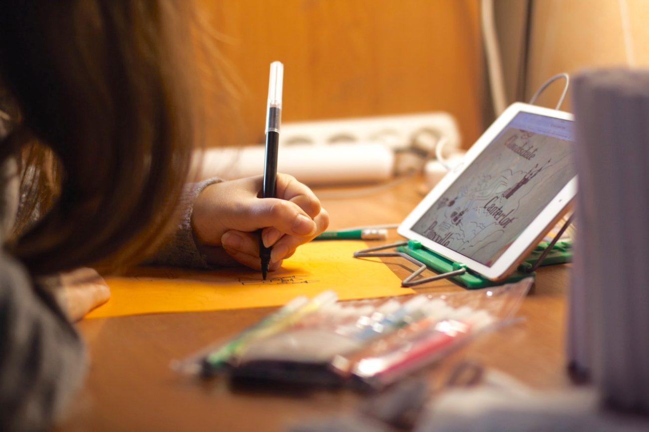 ¿Qué pueden hacer los niños para estar seguros en internet?