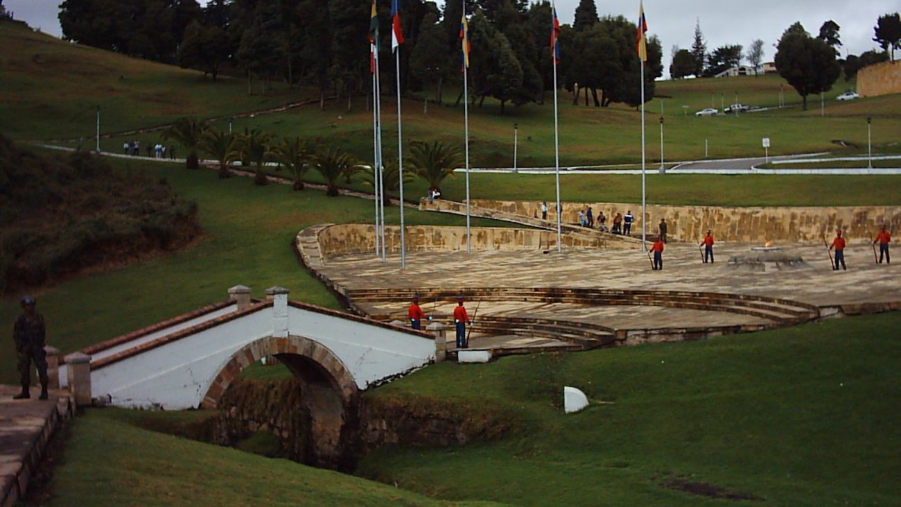 Los hombres del Bicentenario