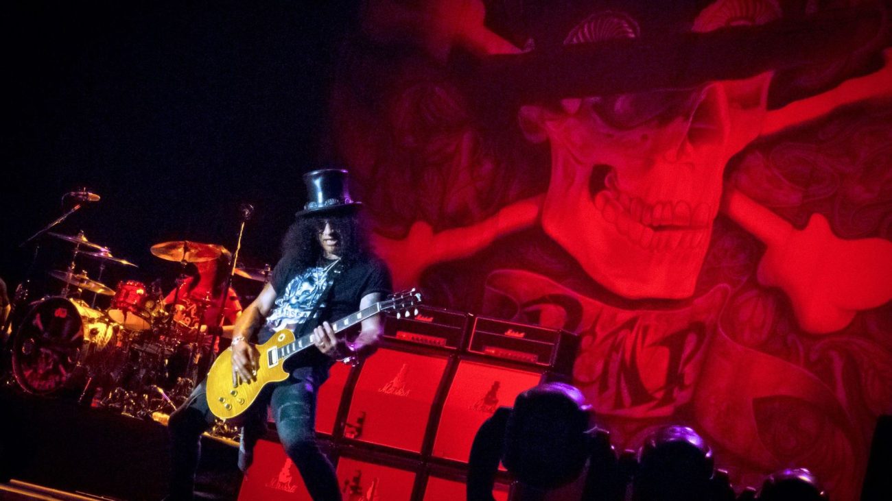 Slash inicia su gira sudamericana en Bogotá