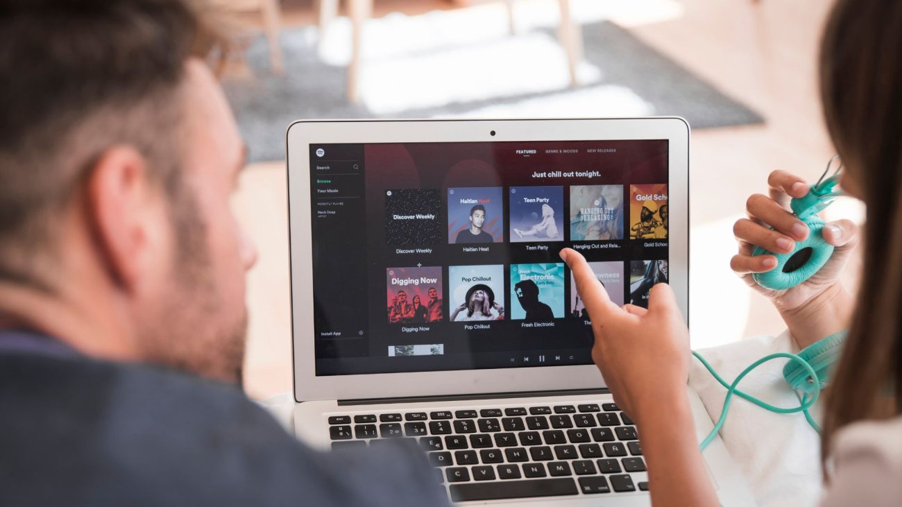 Estas son las 10 canciones más escuchadas del día en Spotify Colombia