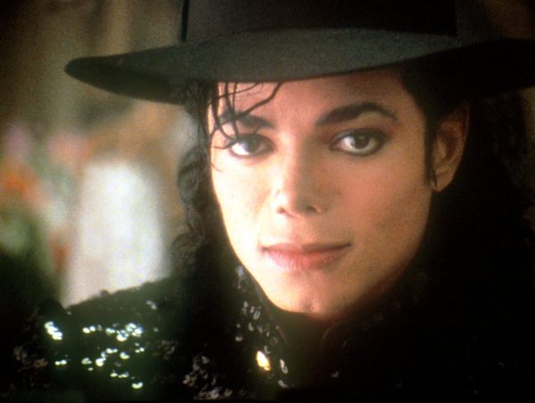 Polémica por las canciones de Michael Jackson que lanzó Sony