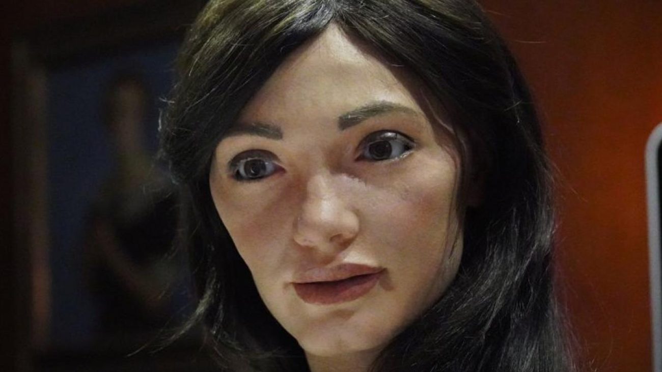 Ai-Da, el primer robot artista que expondrá sus obras en Oxford