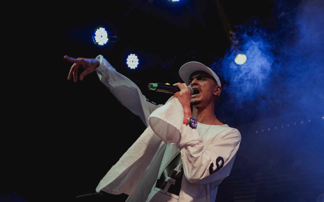 Las rimas "sacatripas" de Alcolirykoz llegaron a Bogotá