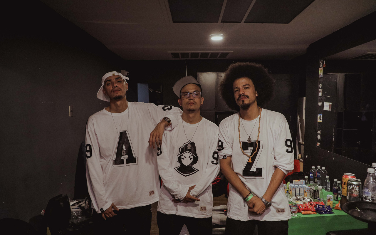 Alcolirykoz: 6 canciones que no pueden faltar en la 'playlist'