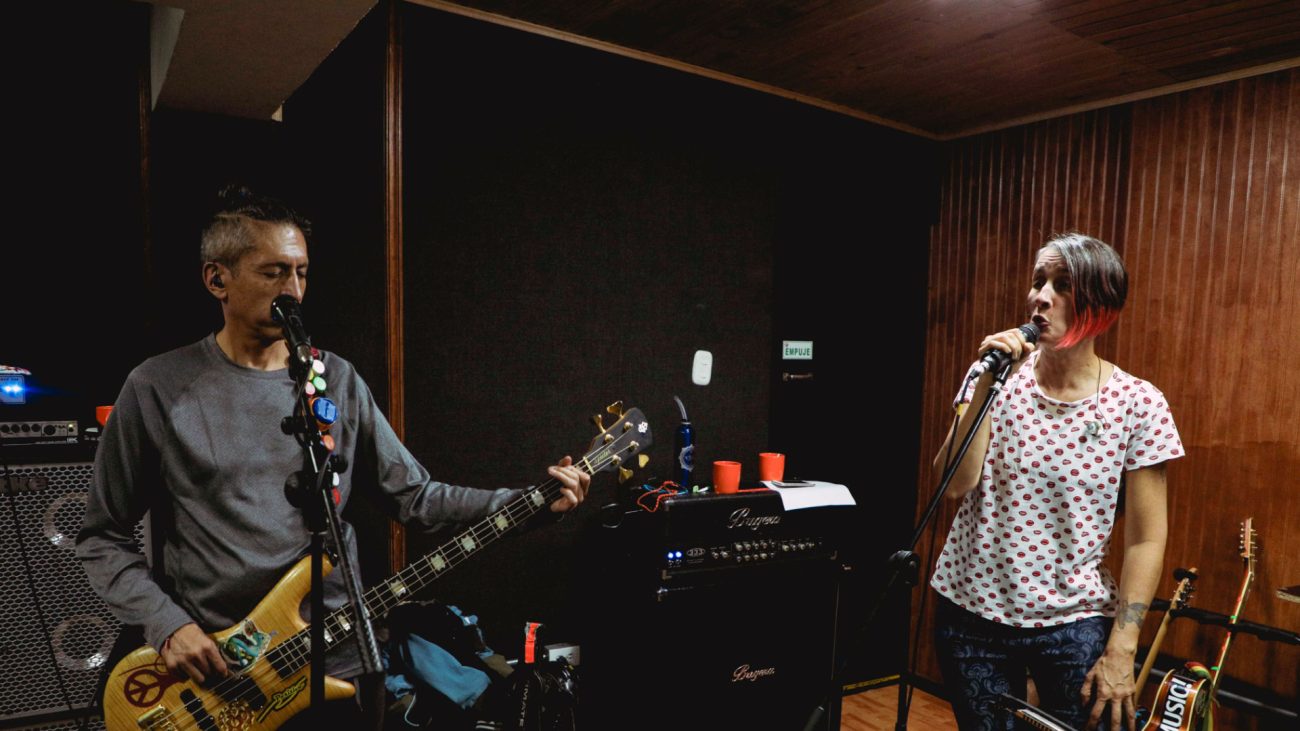 'Oye', la protesta de Aterciopelados hecha música