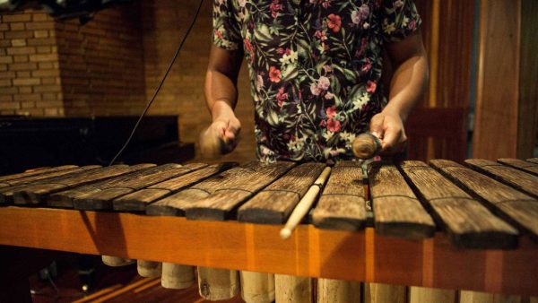 ‘De mar y río’: el álbum de Canalón de Timbiquí que todo colombiano debería conocer