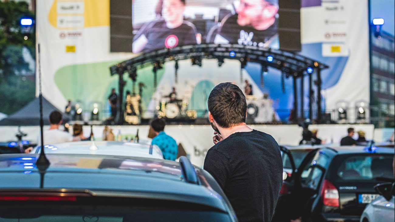 Los autoconciertos llegan a Bogotá con Caravana