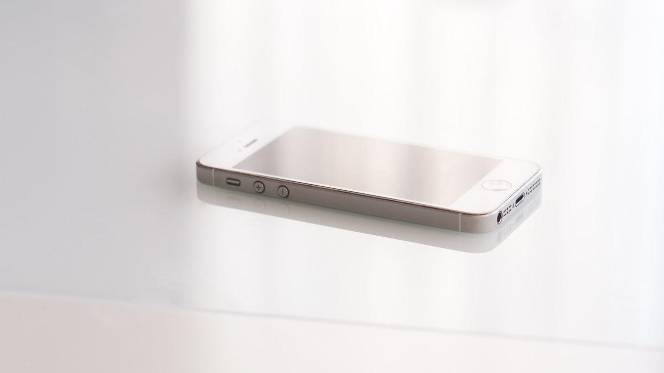 Cómo limpiar y desinfectar tu celular de bacterias y gérmenes