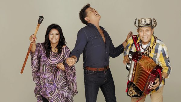 Carlos Vives celebra sus 30 años de carrera con un concierto histórico en Bogotá