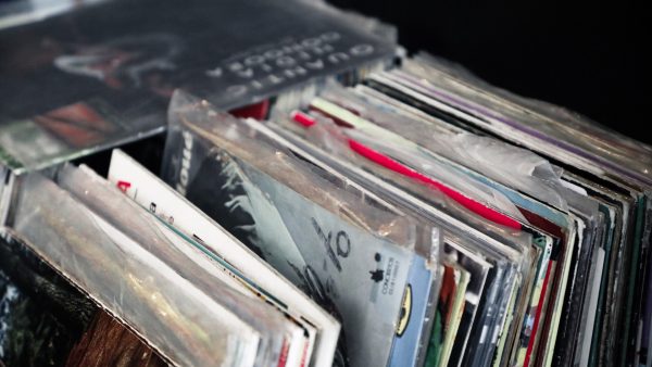 ¡Primera grabación de David Bowie está a la venta!