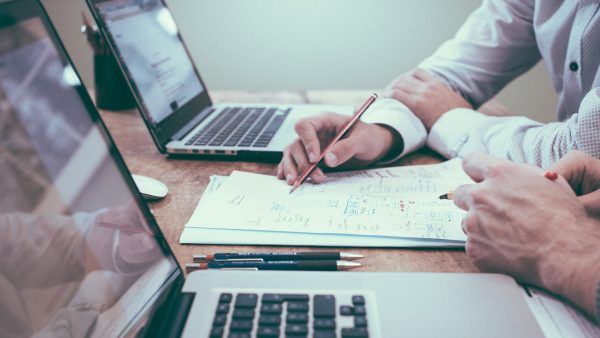 Se reduce pago de pensiones para trabajadores empleados e independientes