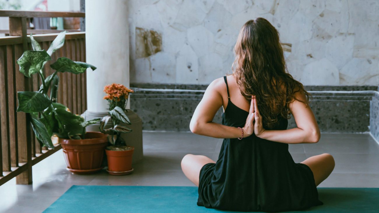 Día Internacional del Yoga en pandemia: enfrenta el aislamiento y la depresión