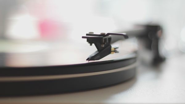 Los 7 discos recomendados de Julio Escovar en ‘Resonantes’