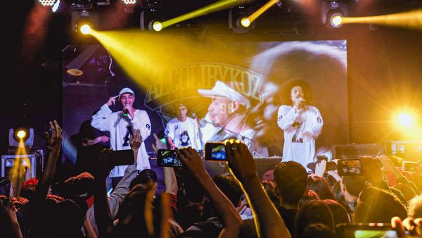 El show debe continuar presenta a Alcholirykoz, Apache, Jossman y más