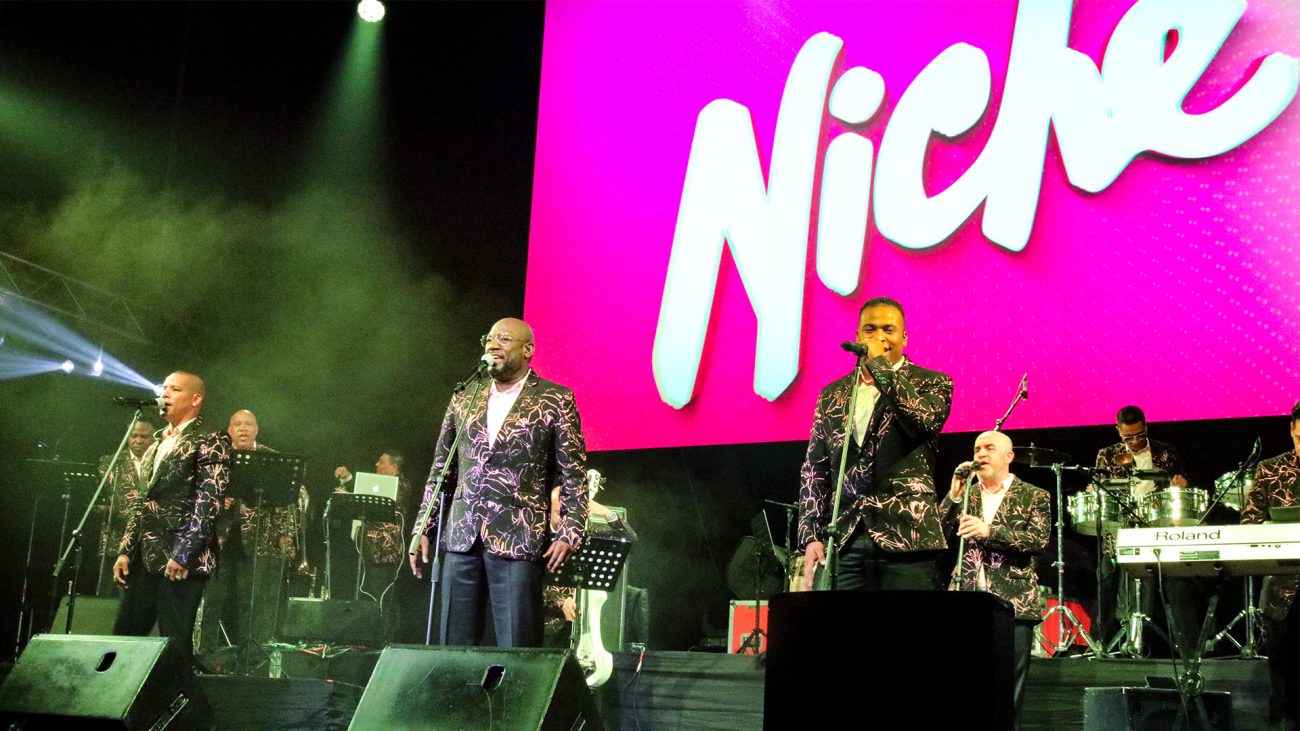 Noche de salsa con Chichi Peralta y el Grupo Niche