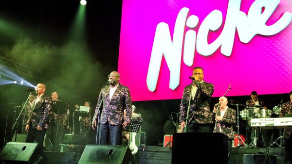 Noche de salsa con Chichi Peralta y el Grupo Niche