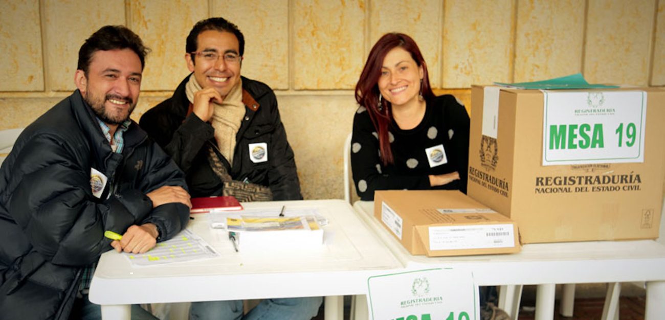 ¿Qué pasa si soy jurado de votación y no puedo asistir?