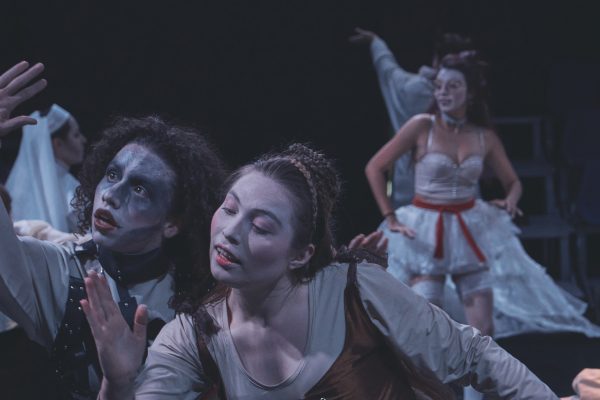 Marat-Sade: El delirio de una pequeña revolución llega al Teatro La Candelaria