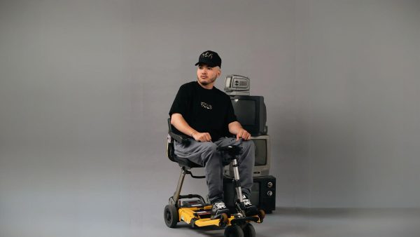 Transformando la adversidad en moda: Sebastián Castrillón