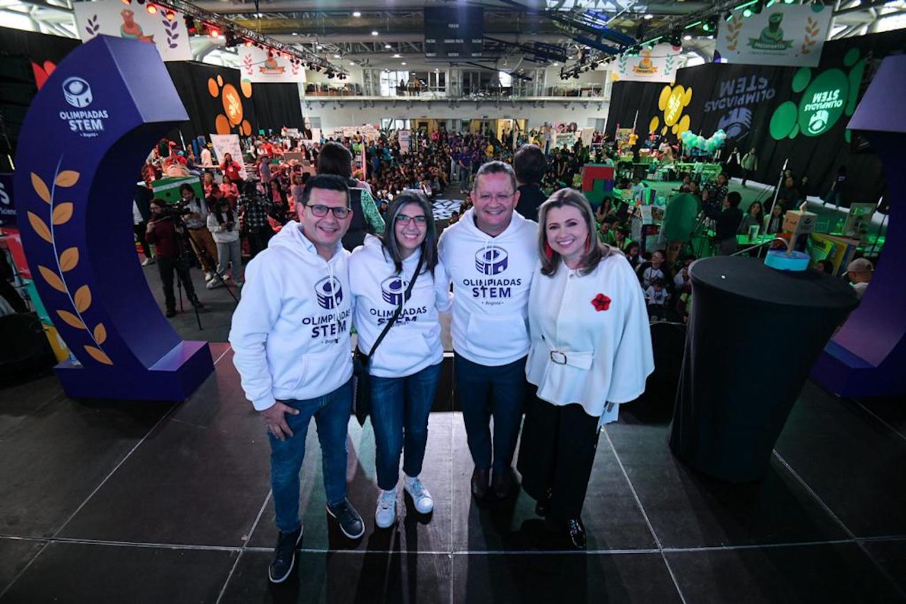Triunfo Científico: Reconocimientos en las Olimpiadas STEM 2023 de Bogotá