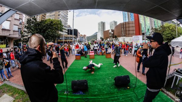 Polo A Tierra lanza su videoclip 'Trabajo De Mente'