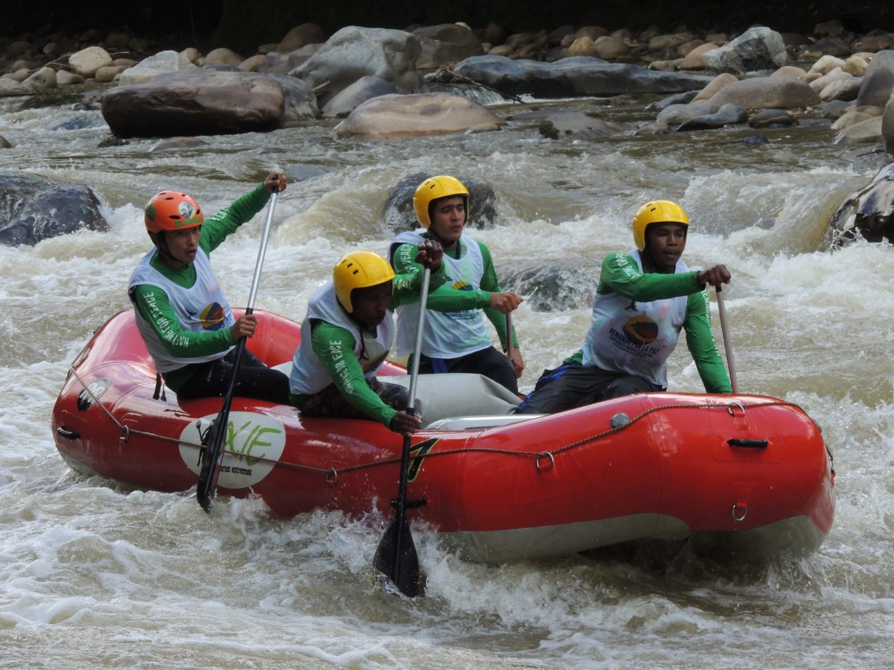 Remando por la paz: el campeonato de rafting donde ganó la reconciliación
