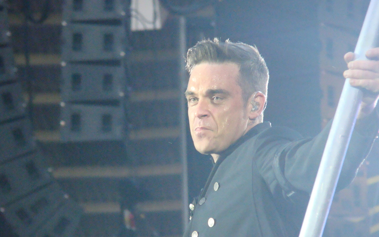 Robbie Williams y Aida Garifullina, las voces que inauguraron el Mundial Rusia 2018