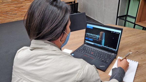 Canal Trece y Árbol Naranja te regalan una beca para Ucronio ¡Nuevos cursos!