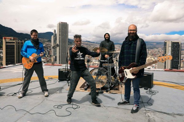 La raza que aún tiene furia, Ultrágeno 20 años