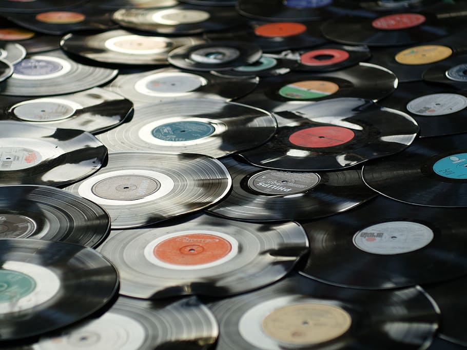 Discos de vinilo, entre la nostalgia, la escasez y la búsqueda