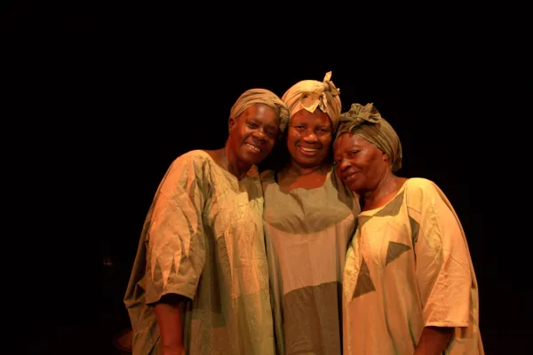 Historias que Abrazan: Un viaje de esperanza y transformación