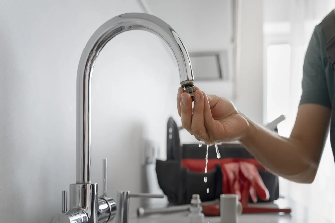 Conoce los nuevos turnos de racionamiento de agua en Bogotá para julio de 2024. Áreas afectadas, calendario actualizado y recomendaciones para evitar cortes.