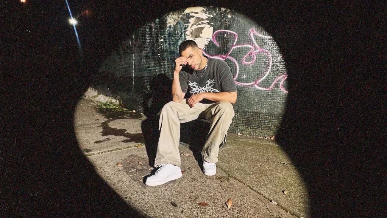 Sexo y ya, el nuevo sencillo de Juan Palau dedicado a los hombres que se ilusionan primero