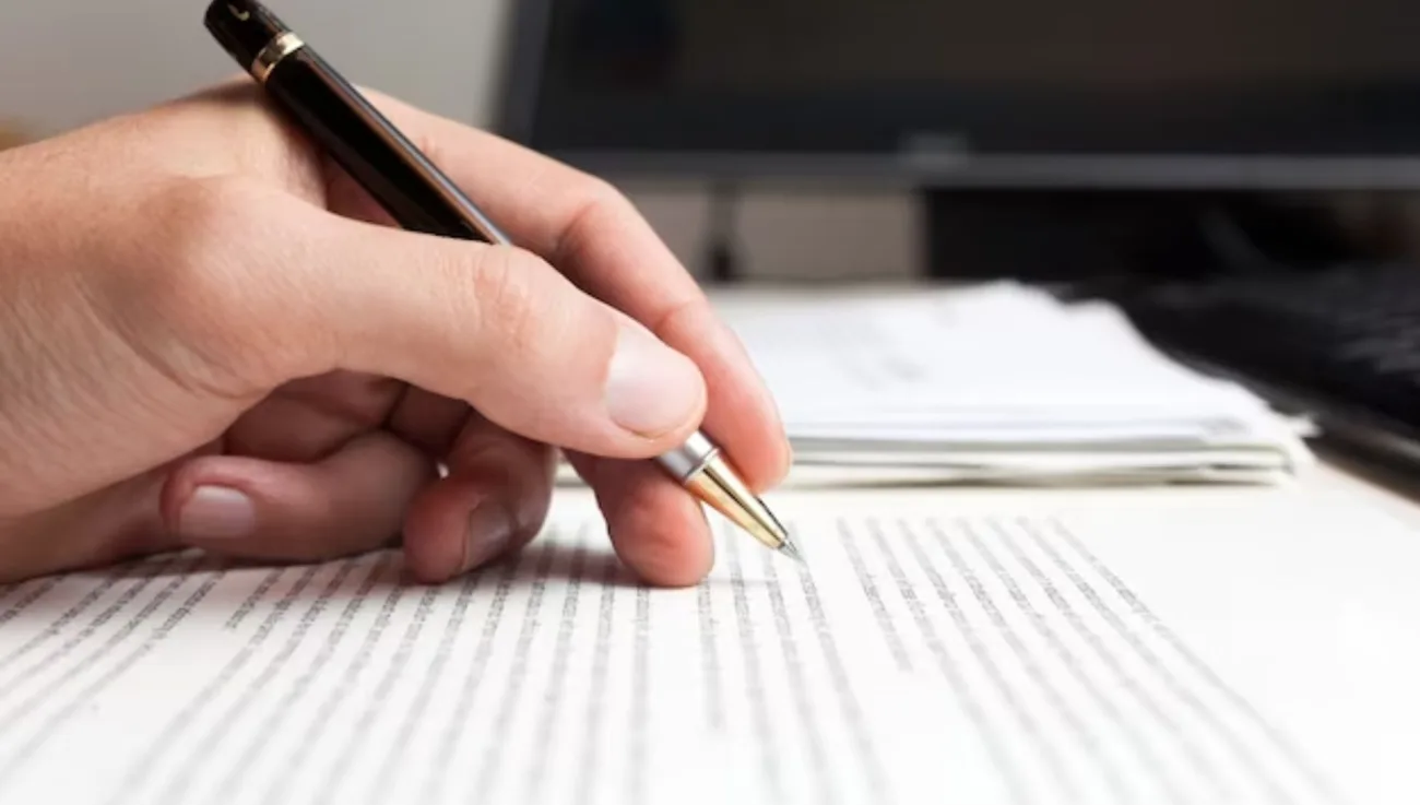 Convocatoria abierta: 100 millones en incentivos para poetas en Bogotá con el Festival Reverso