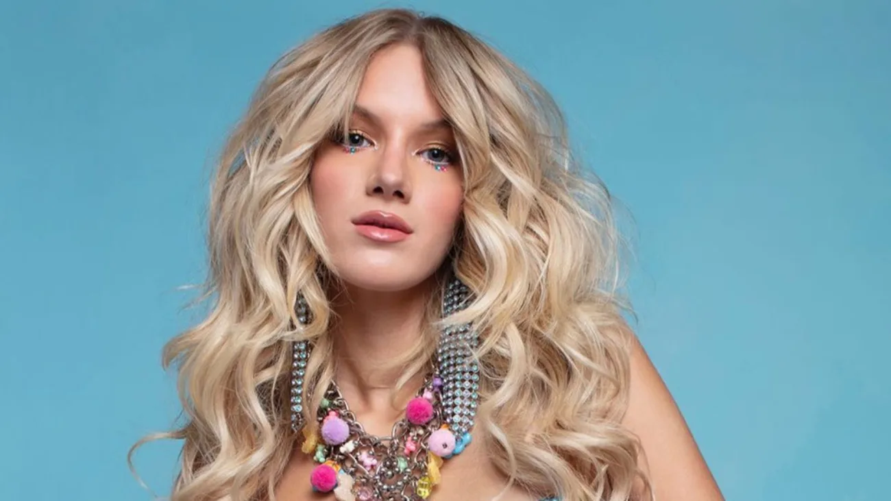 Nuevo lanzamiento de la canción Suéltate de Penélope Robin