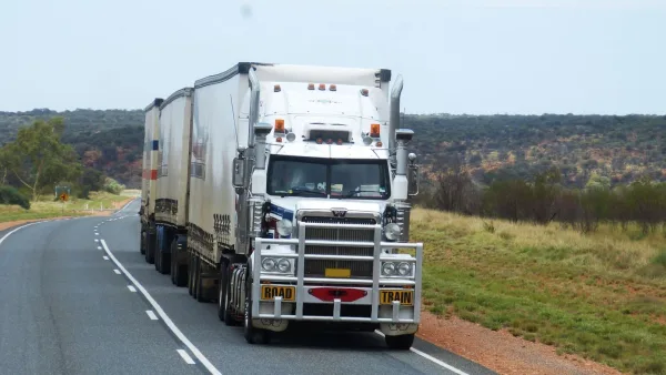 Nueva restricción para vehículos de carga en Bogotá