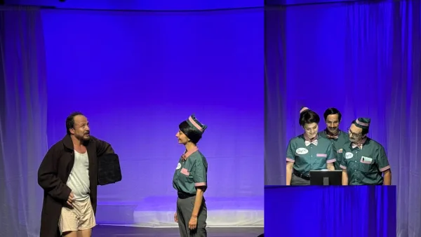 Una Idiotez: Ellos lo Saben" en el Teatro Charlot