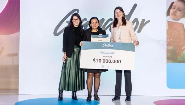 Emprendimientos TIC femeninos premiados en ConectaRSE para Crecer 2024r