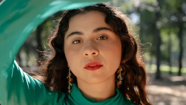 Silvana Estrada regresa a Colombia en su gira internacional