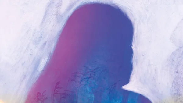 La directora australiana Emma Rozanski, discípula del director y productor de cine tailandés Apichatpong Weerasethakul, presenta su nueva obra cinematográfica “El vaquero”