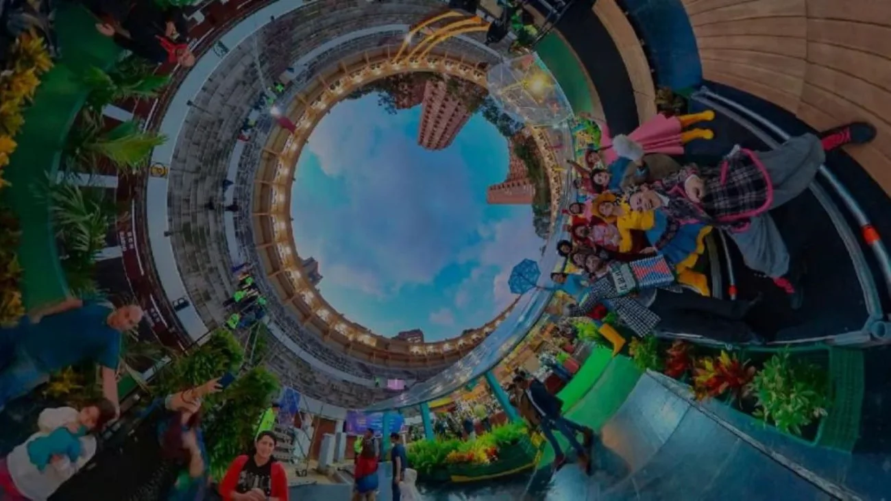 Llega la navidad a la plaza Santamaria